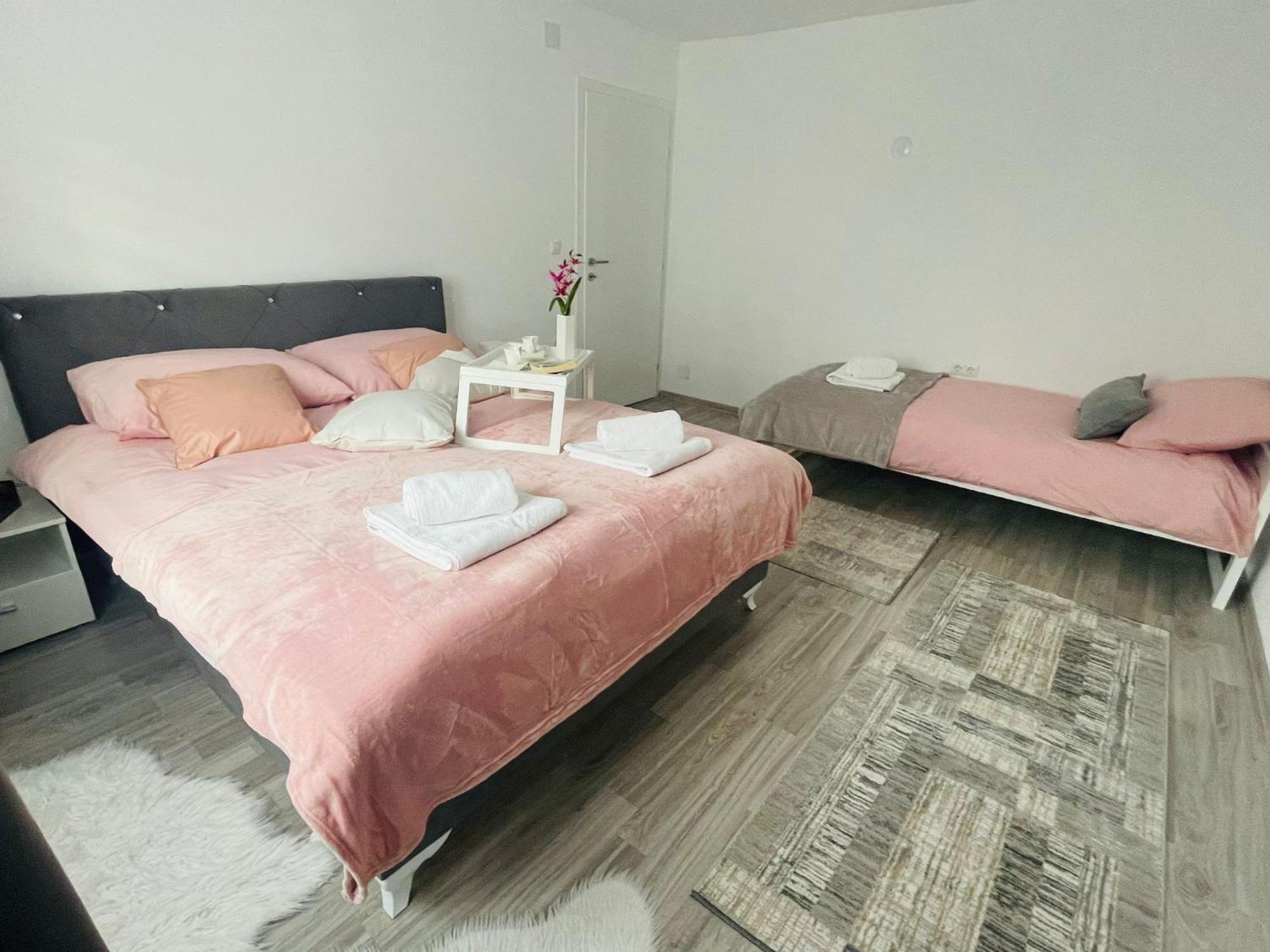 Apartment Zara Bihać Exterior foto